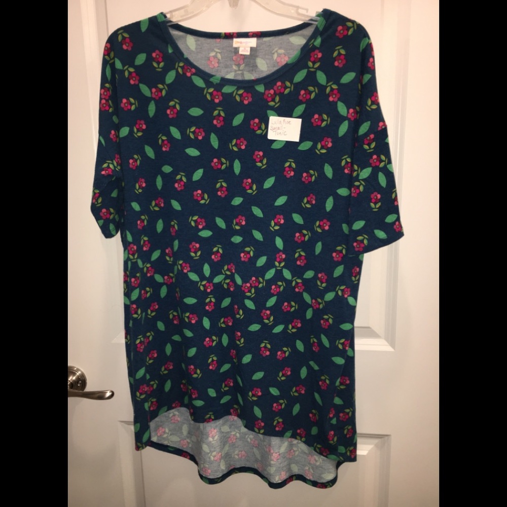 LulaRoe tunic top